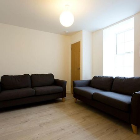 Remarkable 2-Bed Apartment In Culross 외부 사진