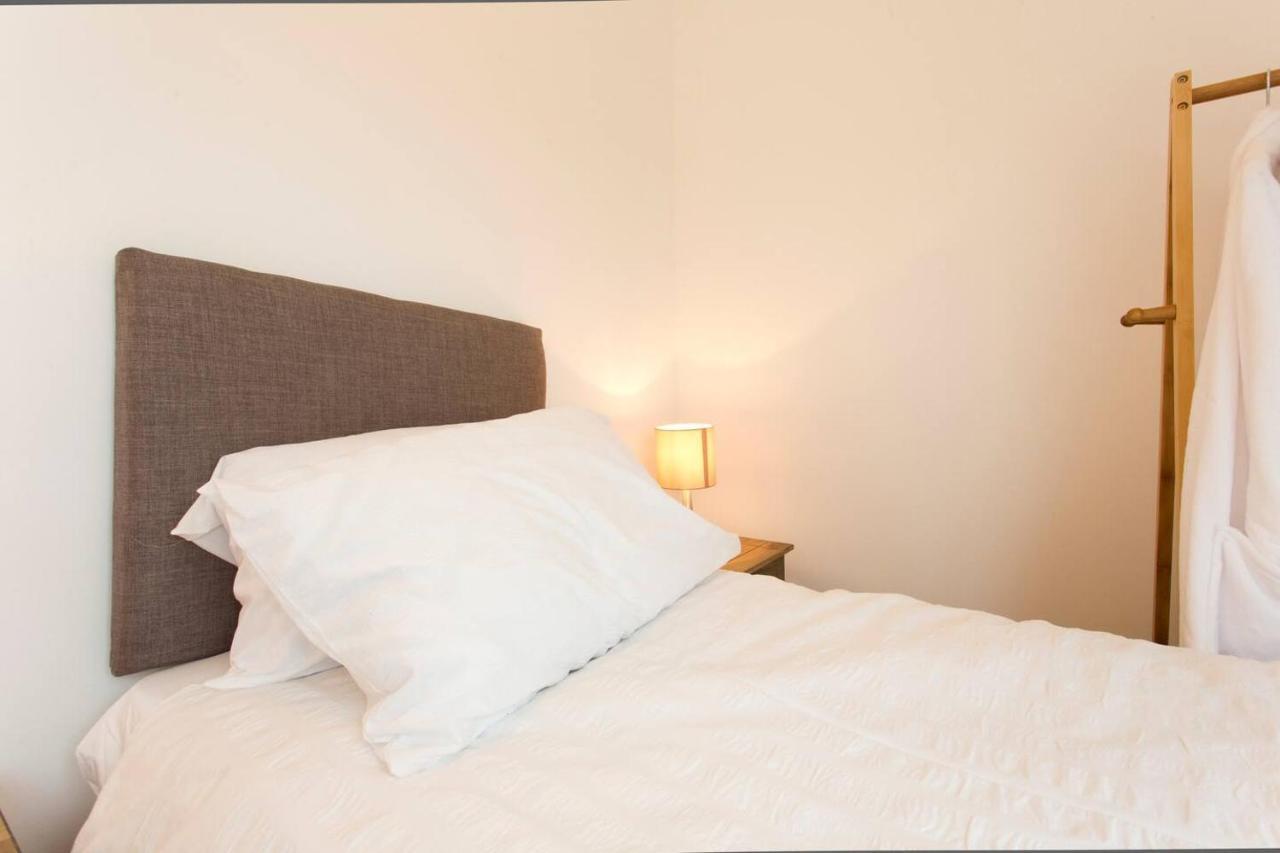 Remarkable 2-Bed Apartment In Culross 외부 사진